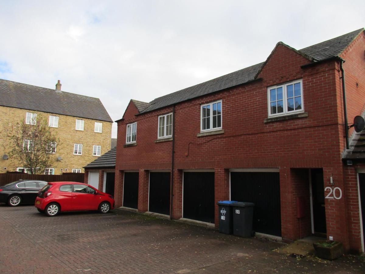 20 Nightingale Gardens, Coton Park, Rugby Cv23 0Wt Apartment Exterior foto